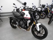 TRIUMPH TRIDENT660