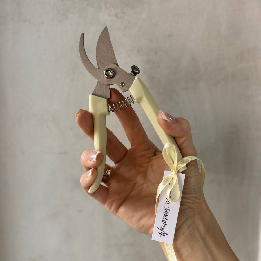 Секатор для цветов