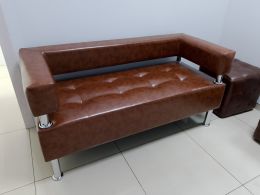 Диван Квадро 142см. светло-коричневый глянец.