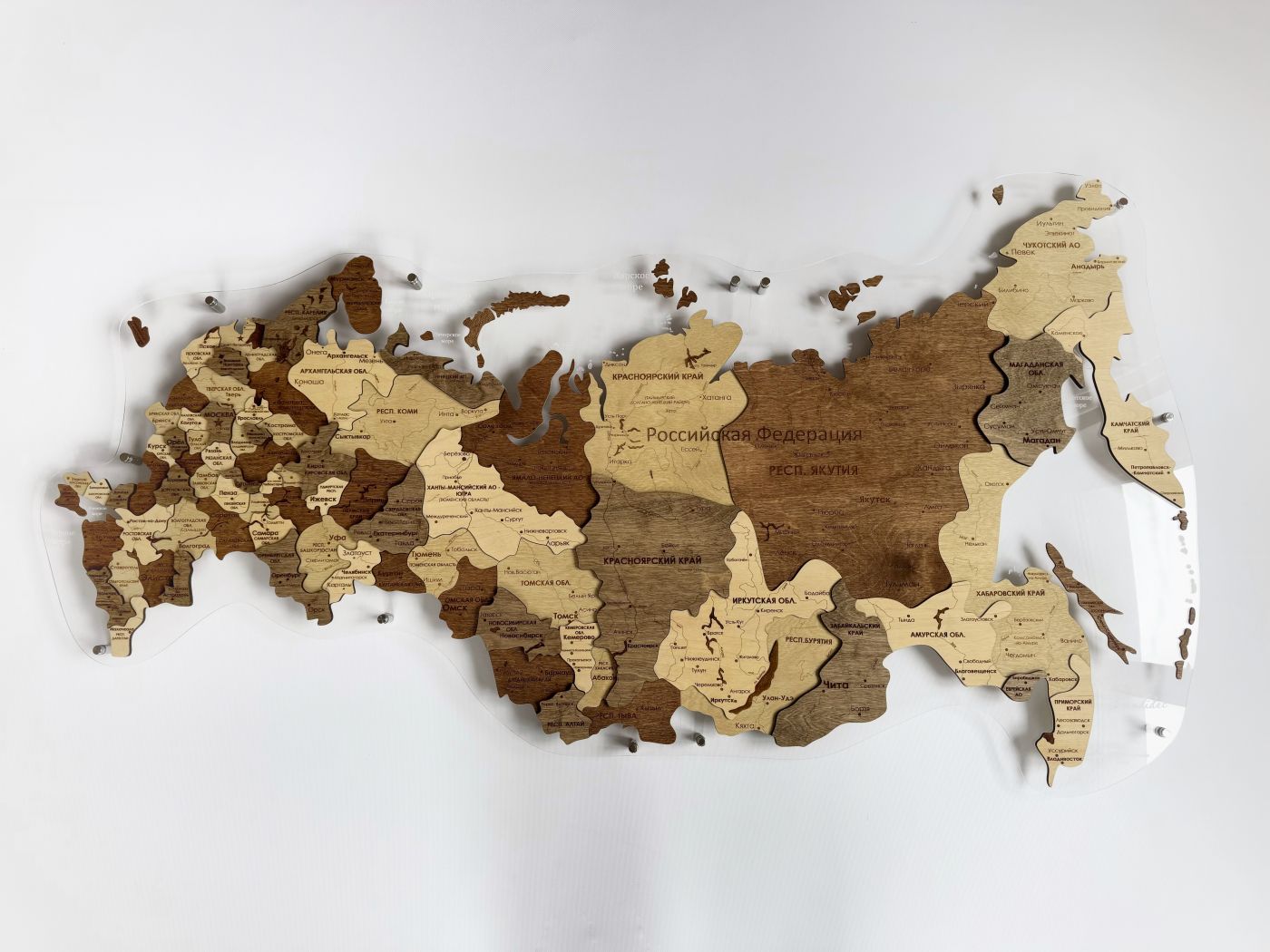 Цвет "Новгород", Карта России ИЗ ДЕРЕВА многоуровневая, на подложке из орг.стекла