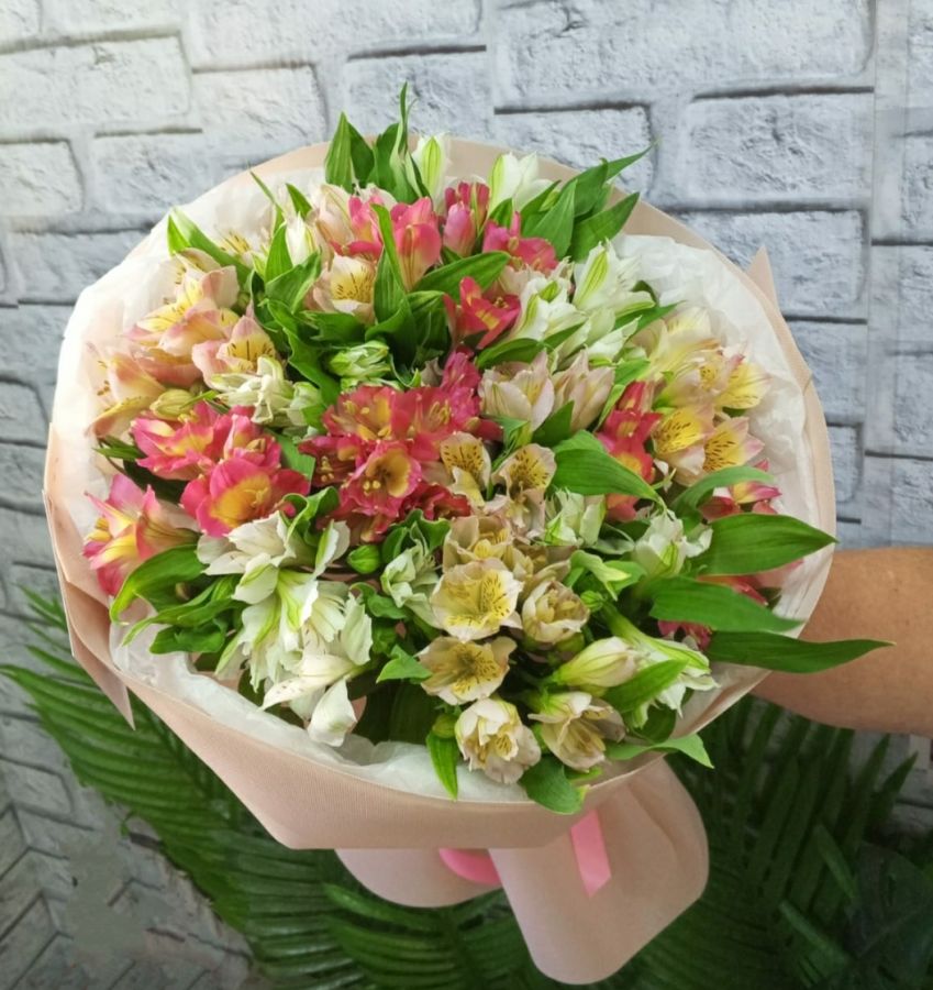 Монобукет из альстромерий