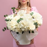 15 французских роз в шляпной коробке (сорт Мондиаль)