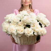 25 Французских роз (Мондиаль) в корзине размер L (40/37)