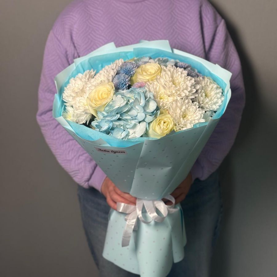 Голубой букети с гортензиями 