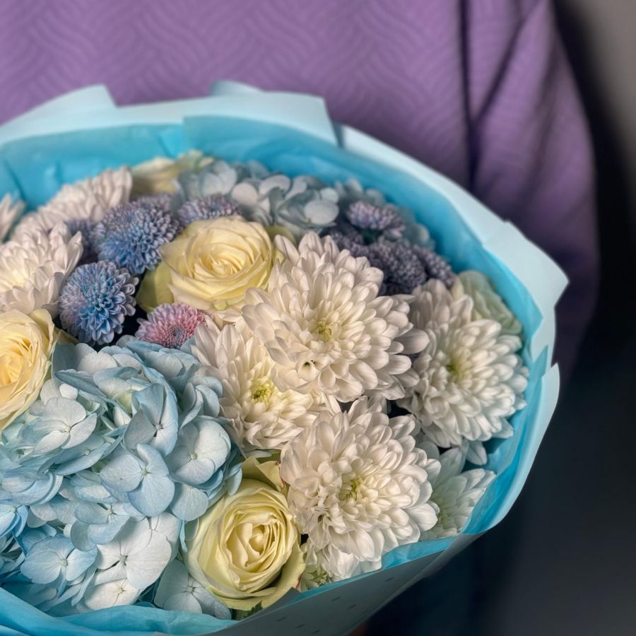 Голубой букети с гортензиями 