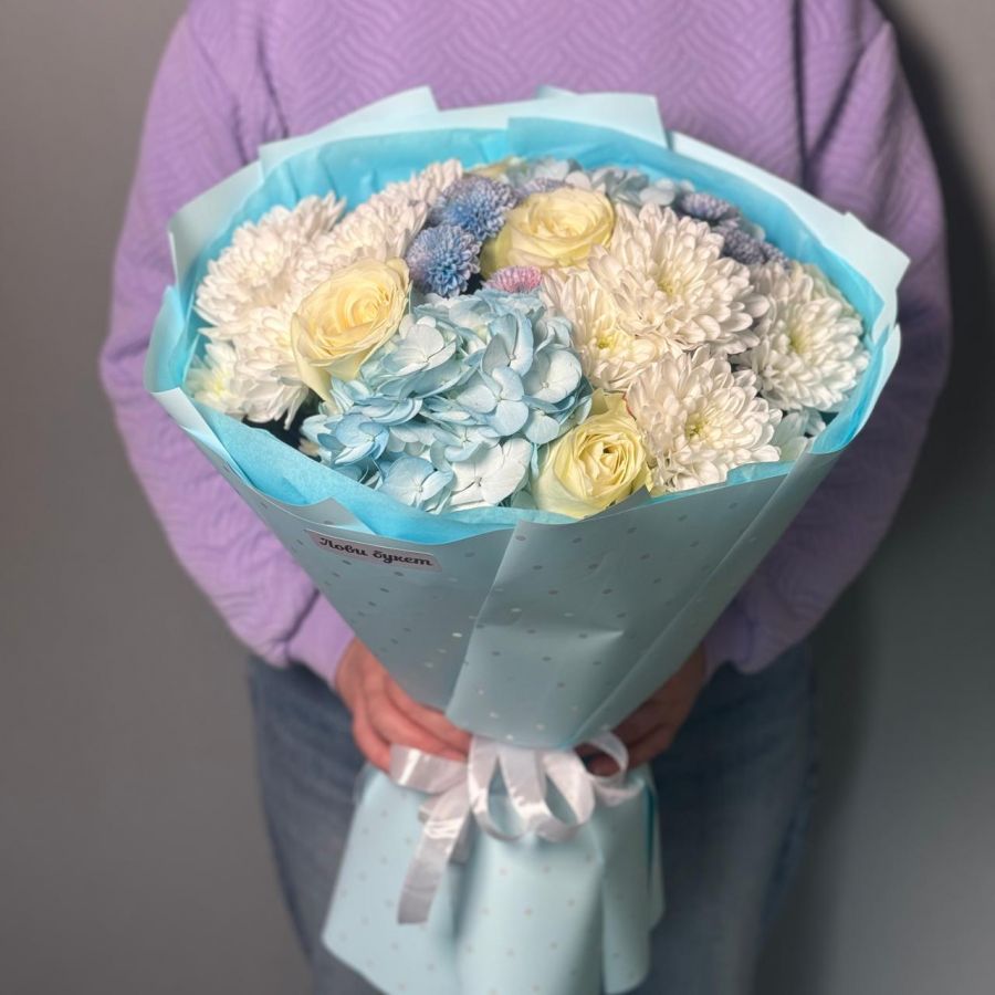 Голубой букети с гортензиями 