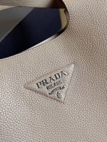 Сумка Prada Premium