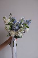 Букет Невесты из дельфиниума и матиолы