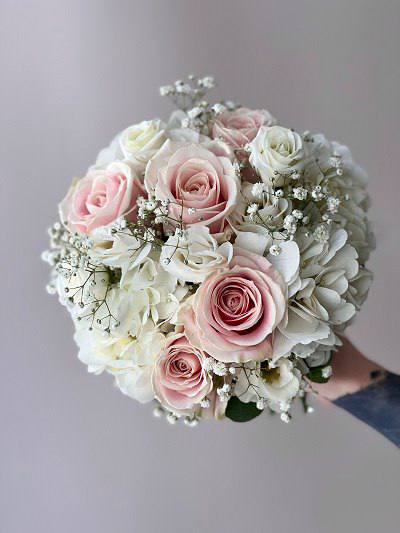 Букет Невесты из Гортензии, роз, эустомы и гипсофилы