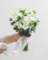 Букет Невесты из Белой Эустомы с эвкалиптом