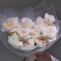 Букет пионовидных роз "White Ohara"