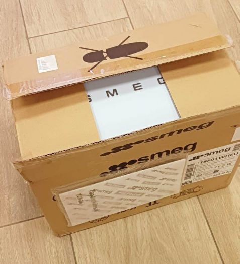 Smeg TSF01WHEU (уценка)