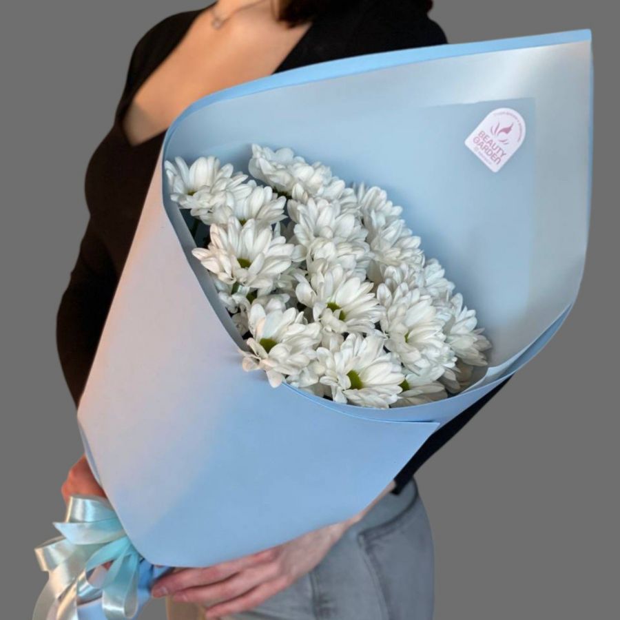 Букет хризантемы ромашковидной 5шт в оформлении