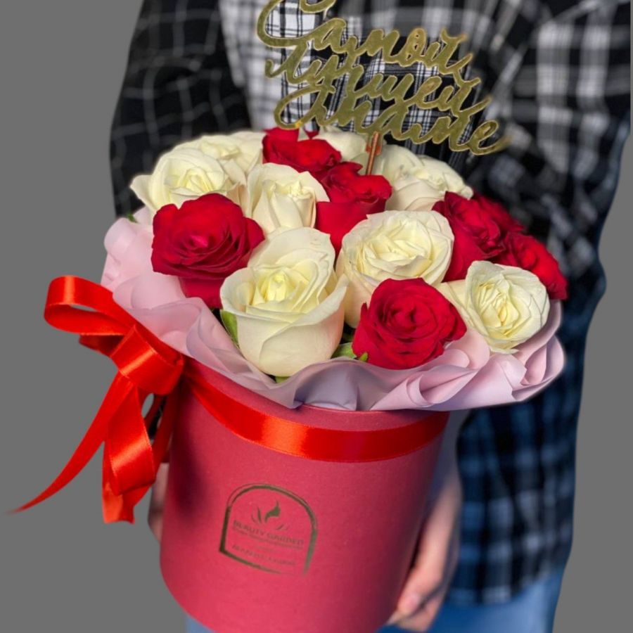 25 роз 50см в коробке