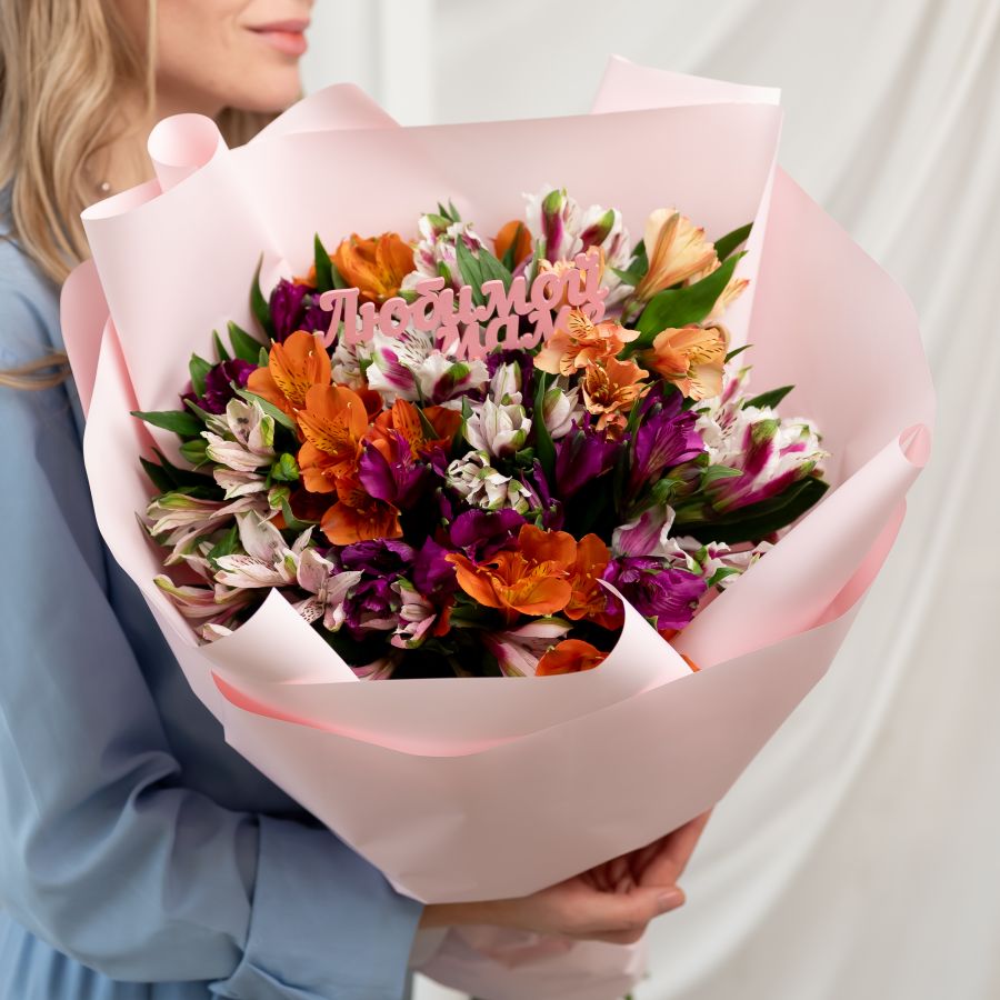 15 альстромерий микс + топпер "Маме"