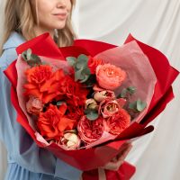 Букет с розами и амариллисами