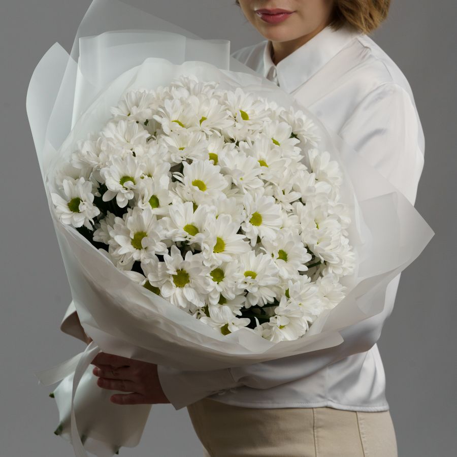 Букет из белых хризантем