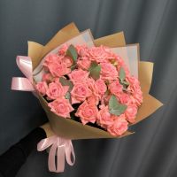 Букет из кустовой розочки-зефирка