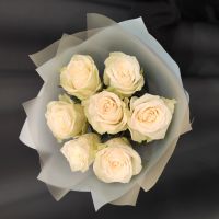 Букет из белых розочек