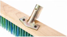 Щетка на деревянной основе, 700мм