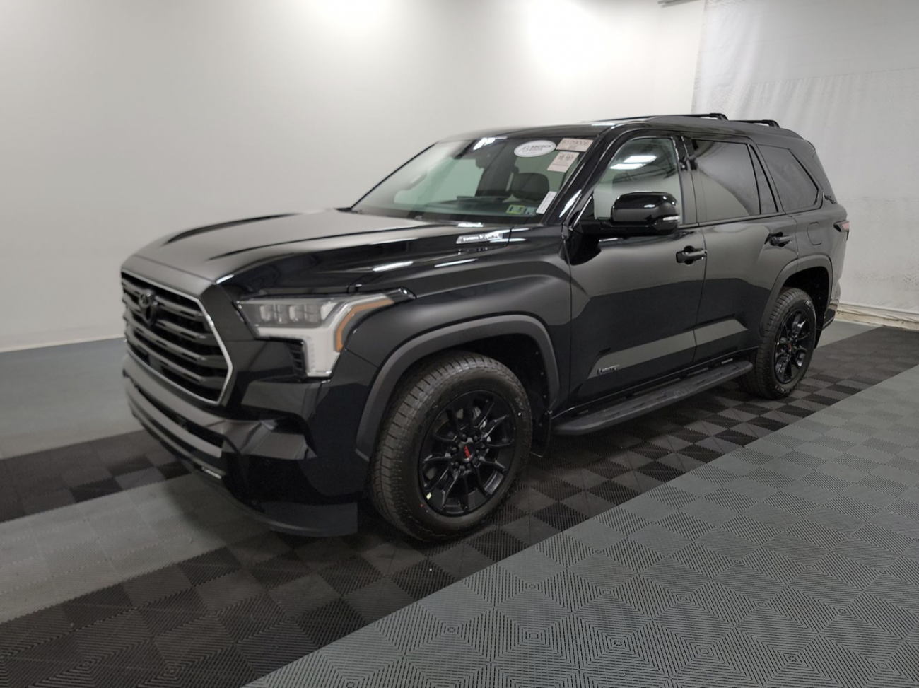 Toyota Sequoia / 2025