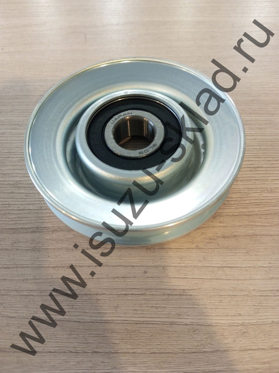 Ролик ремня кондиционера (4hk1/6hk1) fsr90/npr75/nqr90/fvr34 (Isuzu)