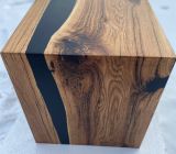 тумба из дерева и эпоксидной смолы