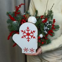 Зимняя рождественская варежка