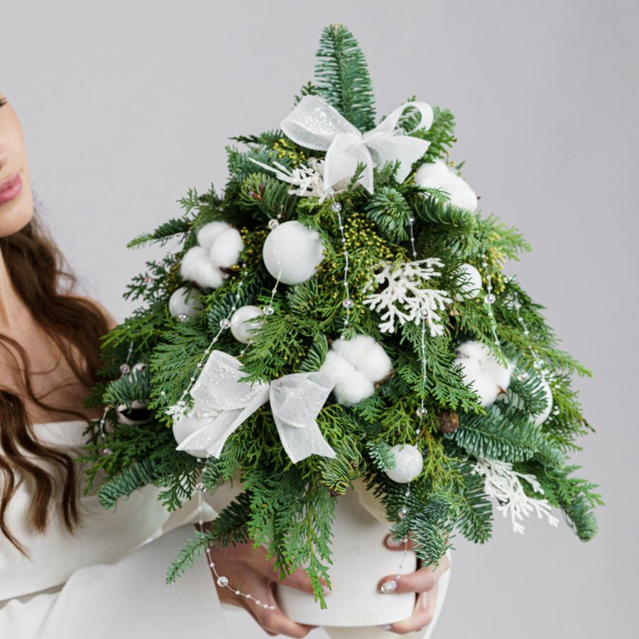 Ёлка «Микс хвои» M в белом цвете