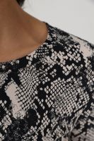 Лонгслив облегающий повседневный skims [питон]