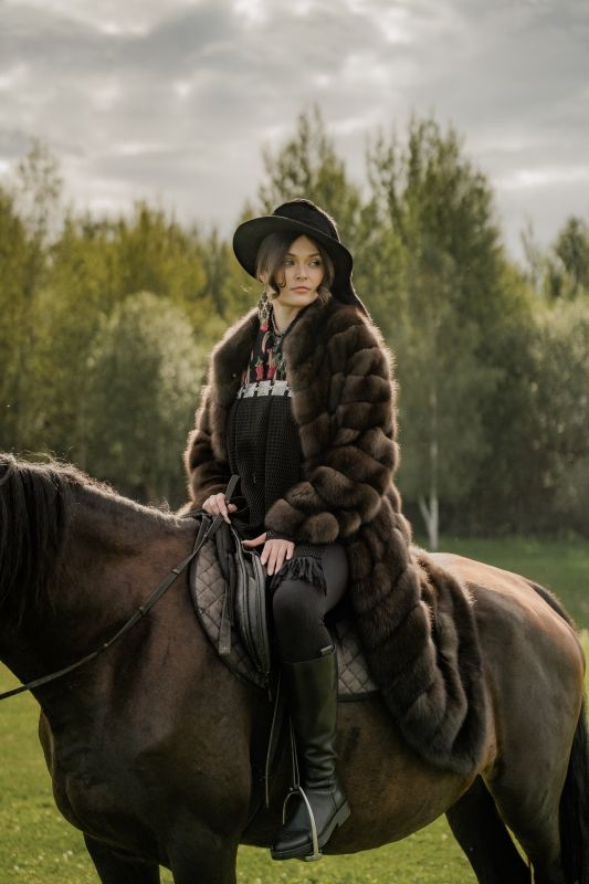 Элитные шубы из баргузинского соболя во 2-м натуральном цвете