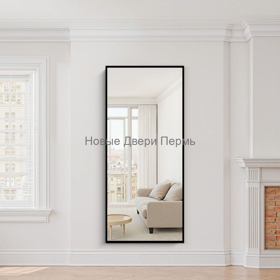 Зеркало в металлической раме настенное