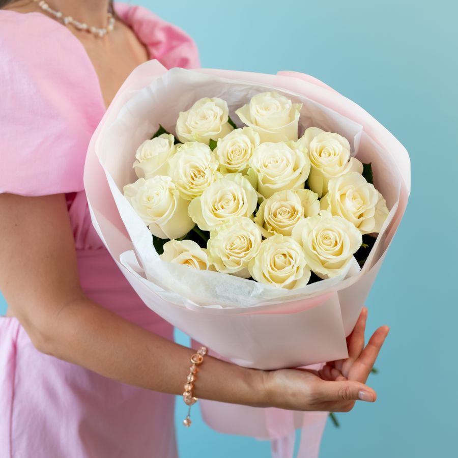 Белая роза 15 шт (60см)