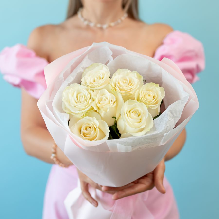 Белая роза 7 шт (60см)