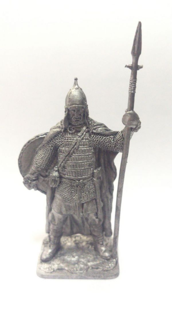 Фигурка Пеший ратник. Русь, 11-14 вв.