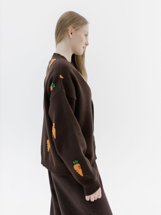 Кардиган с морковками шоколад