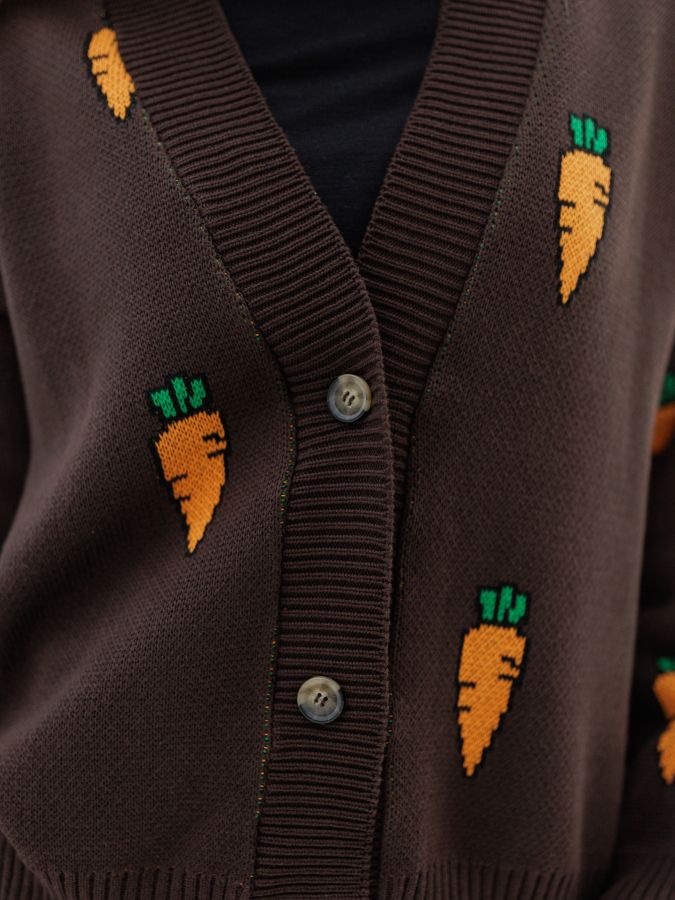 Кардиган с морковками шоколад