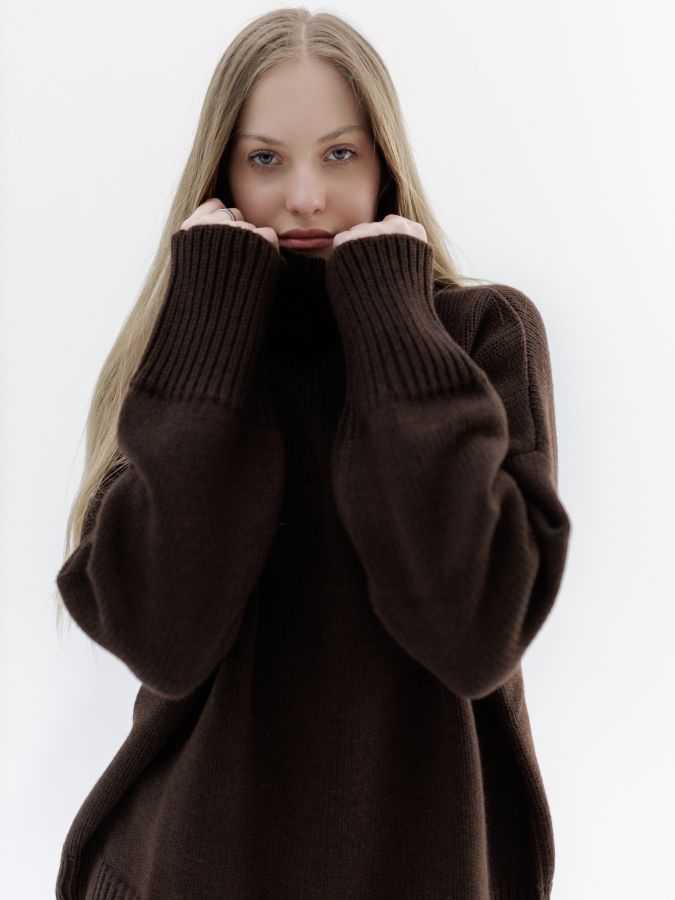 Свитер из мериноса шоколад