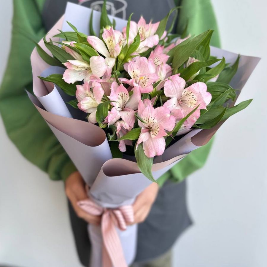 Букет из альстрамерией