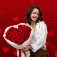 Букет в виде сердца из 25 роз, 60 см