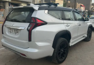 Окантовки задних фонарей, черные на Паджеро Монтеро Спорт 3