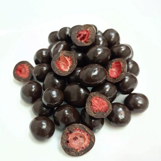 Земляника «NATURAL» в темной шоколадной глазури