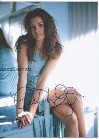 Автограф: Энн Хэтэуэй