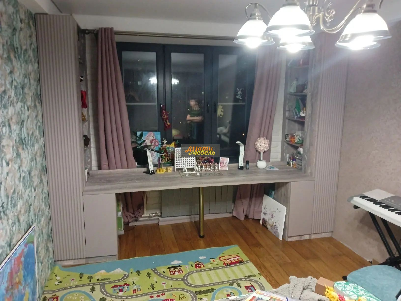 стол под окно  для двух детей Невский район