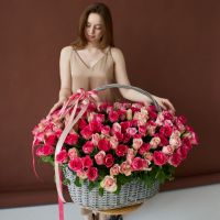 201 розовая роза микс 40 см в корзине
