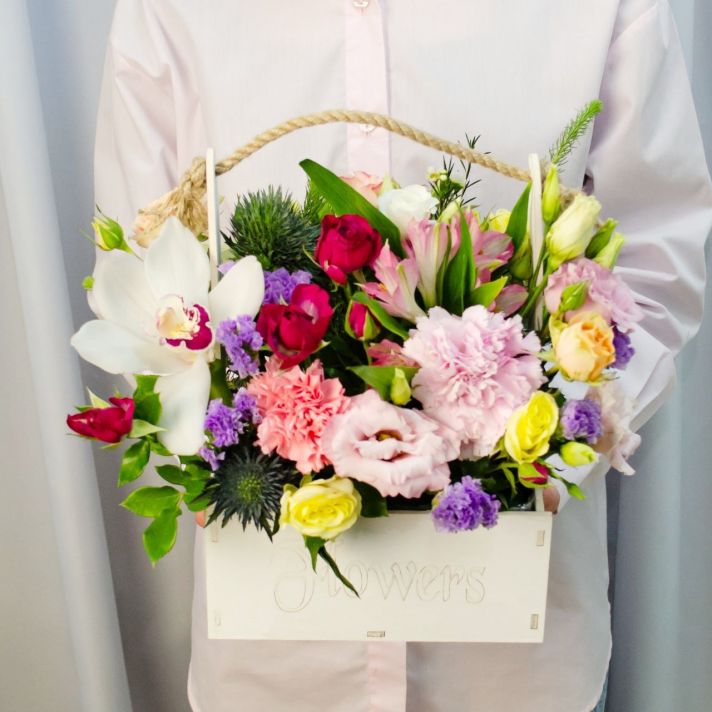 Сборная композиция в ящике