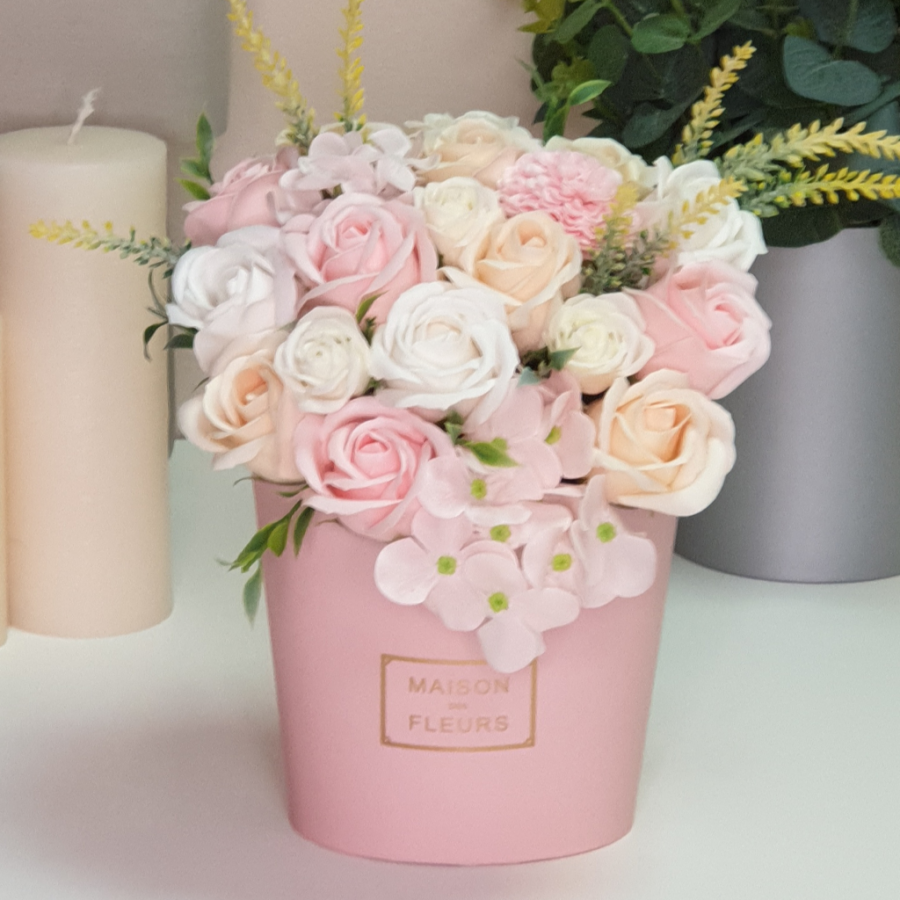 Коробка с мыльными розами