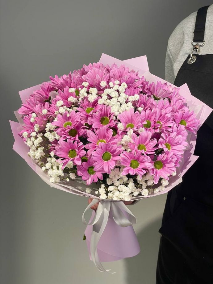 Букет из кустовых хризантем "Лёгкое признание"