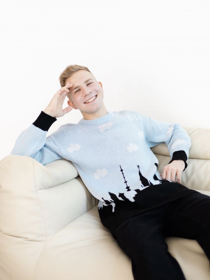 Свитер Москва голубой