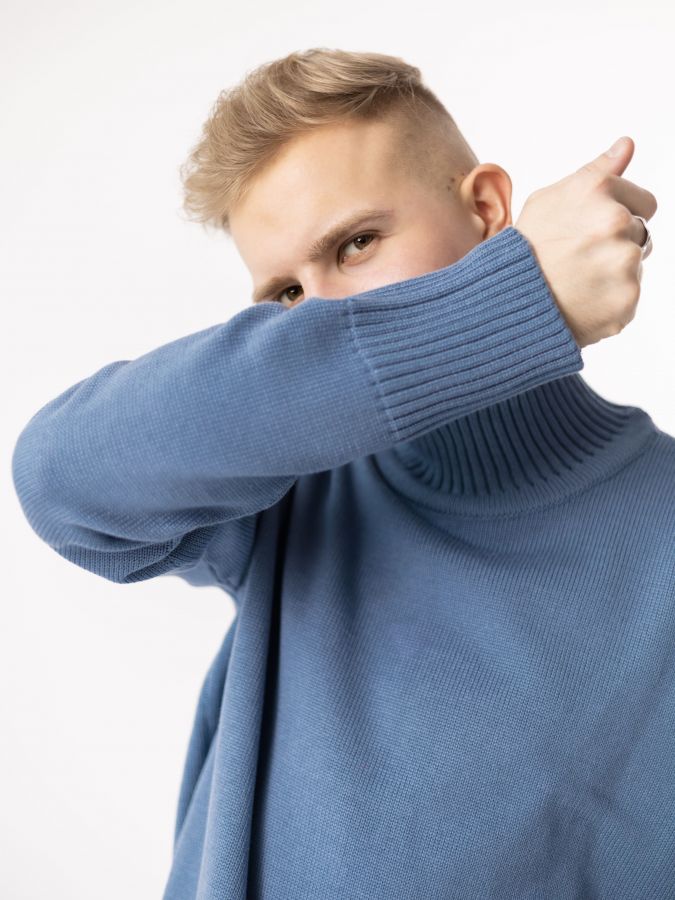 Свитер джинс с воротником